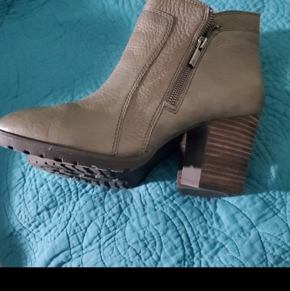 Lucky brand booties - Picture 4 of 4